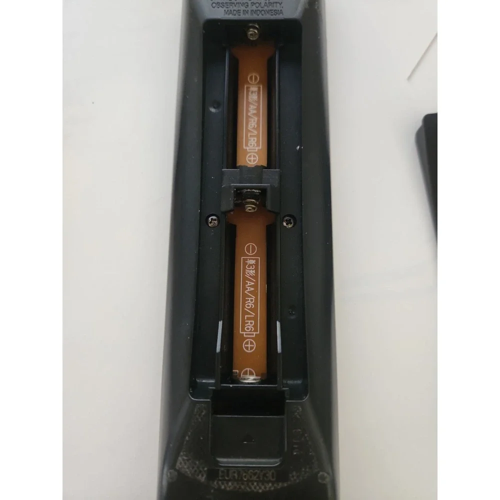 Genuine Panasonic EUR7662Y30 Theater System Universal Remote Control Silver